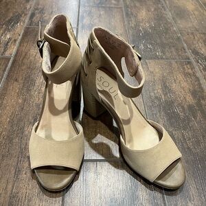 Naturalizer Women Block Heel Open Toe Carmen Sandal